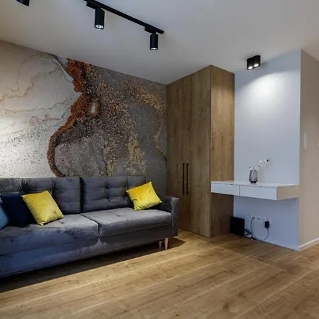 Apartment Central - Great Location - Cozy And Bright - Kw46 *