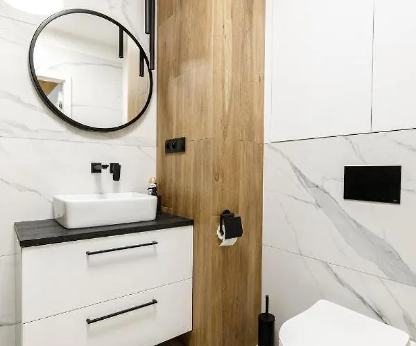 شقة Central - Great Location - Cozy And Bright - Kw46